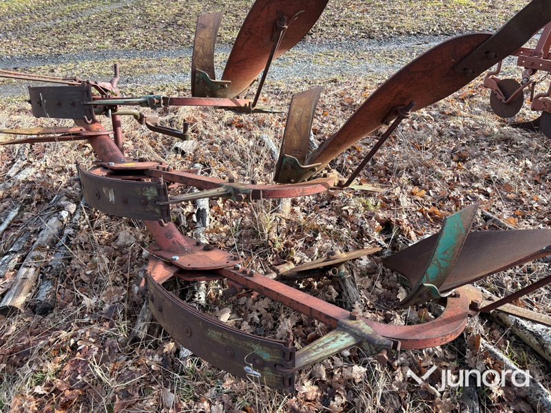 Plog - 3-Skärig Kverneland