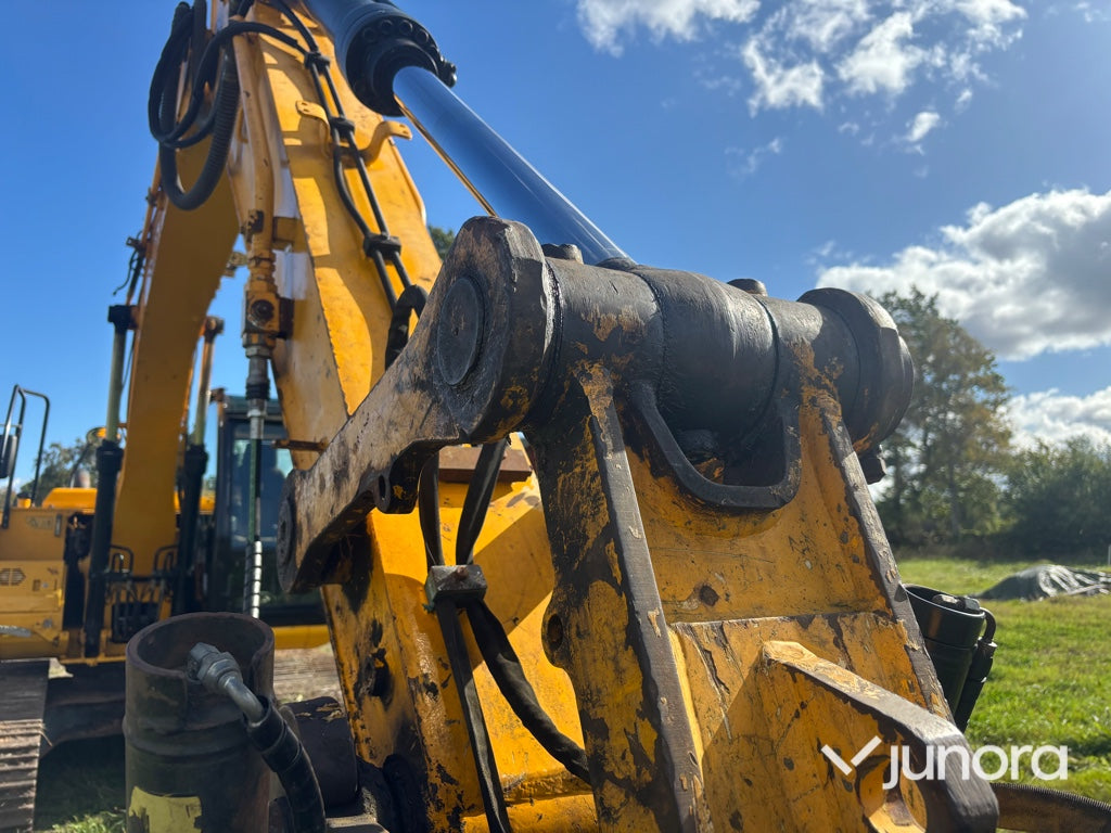 Grävmaskin - JCB JS130LC