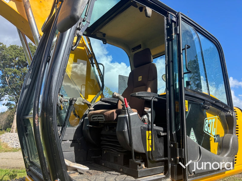 Grävmaskin - JCB JS130LC