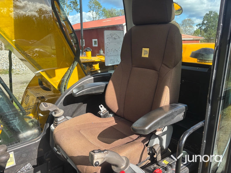 Grävmaskin - JCB JS130LC