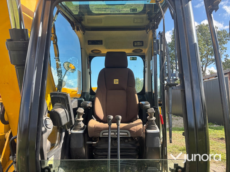 Grävmaskin - JCB JS130LC