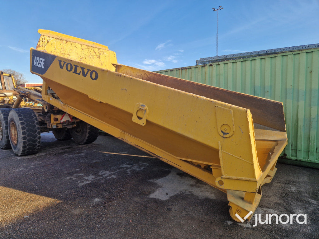 Dumperflak - Volvo, A25E, På Lastväxlarram