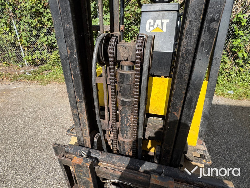 El truck Caterpillar