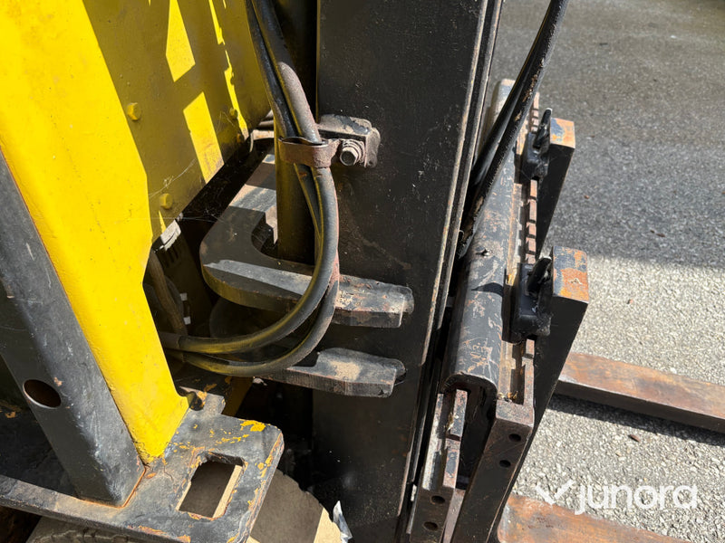 El truck Caterpillar