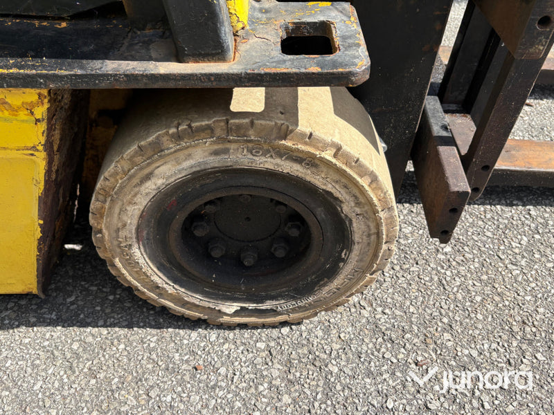 El truck Caterpillar