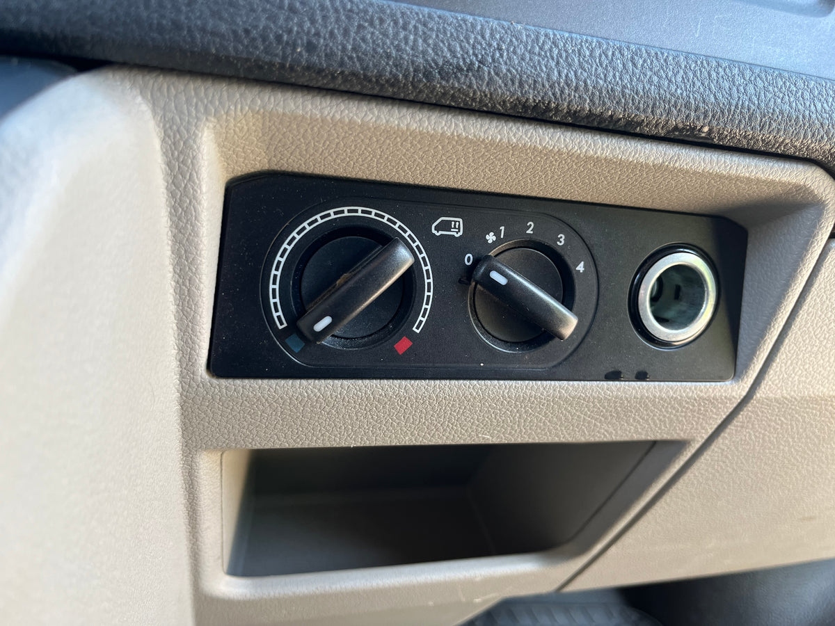 Volkswagen Transporter T6 T32 2.0 TDI BMT Manual 102 hk – 2017