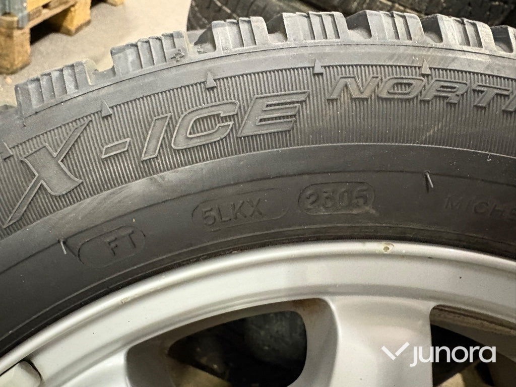 Dubbade däck på fälg – Michelin X-Ice North (4st)