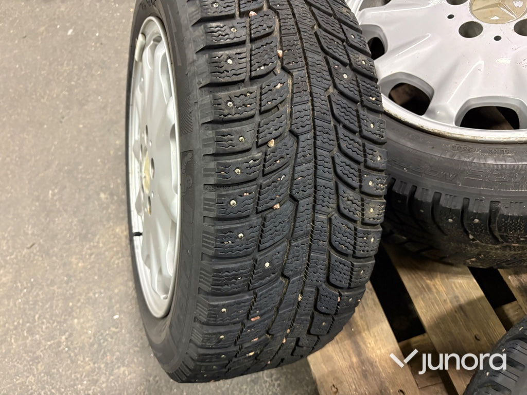 Dubbade däck på fälg – Michelin X-Ice North (4st)