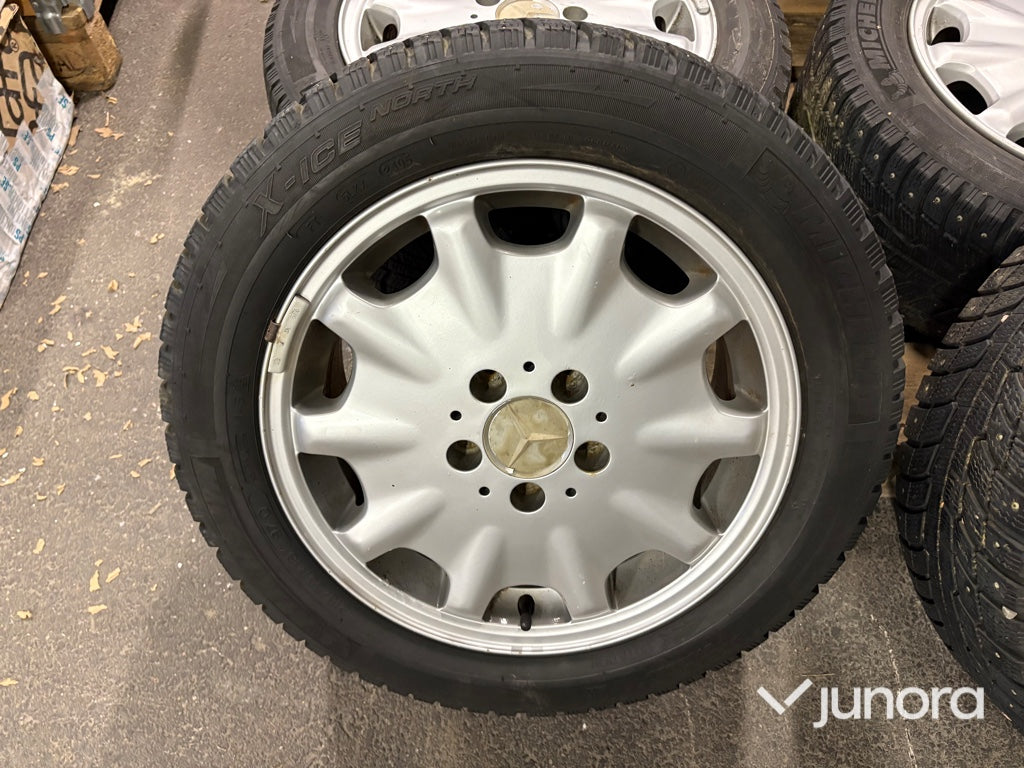Dubbade däck på fälg – Michelin X-Ice North (4st)