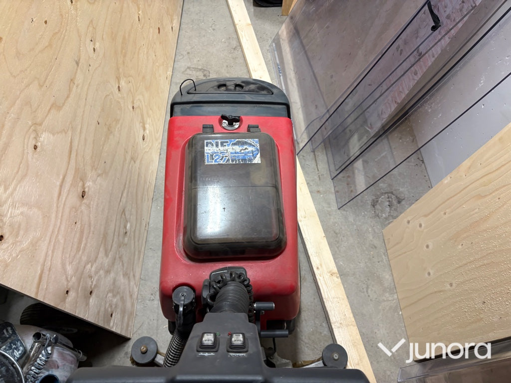 Skurmaskin - Hako