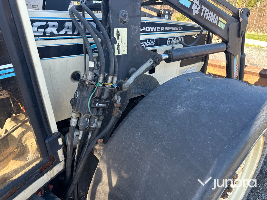 Traktor - Lamborghini, Med lastare