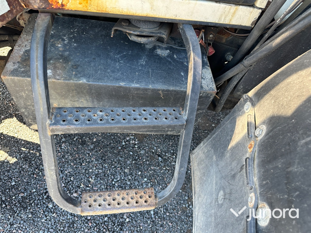 Traktor - Lamborghini, Med lastare