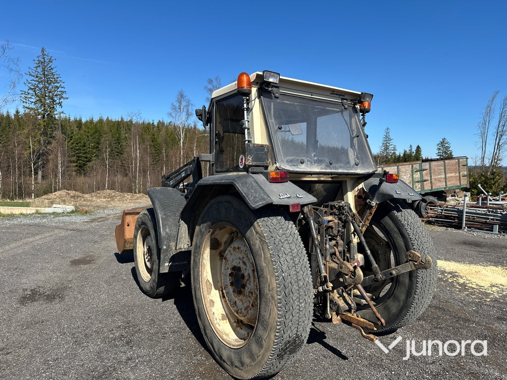 Traktor - Lamborghini, Med lastare