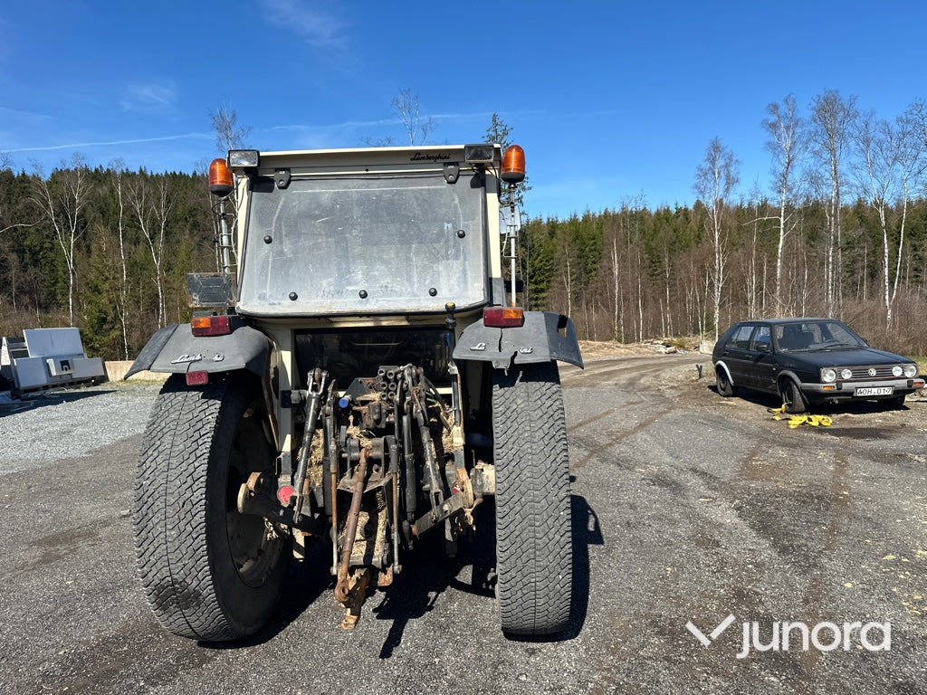 Traktor - Lamborghini, Med lastare