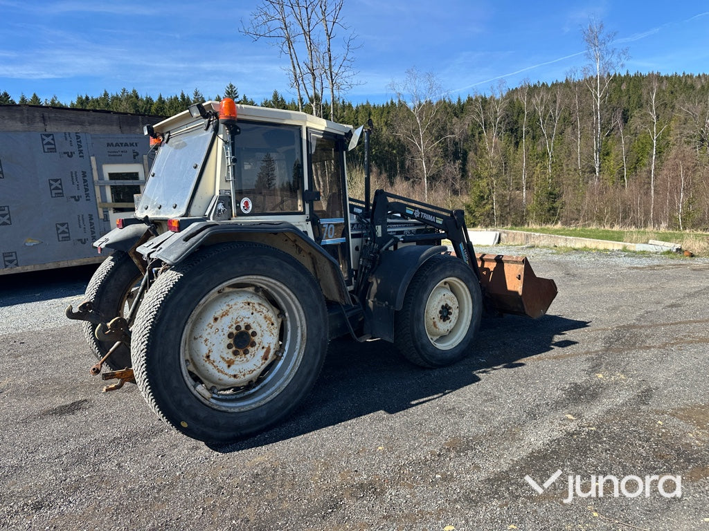 Traktor - Lamborghini, Med lastare