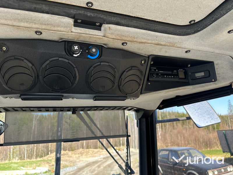 Traktor - Lamborghini, Med lastare