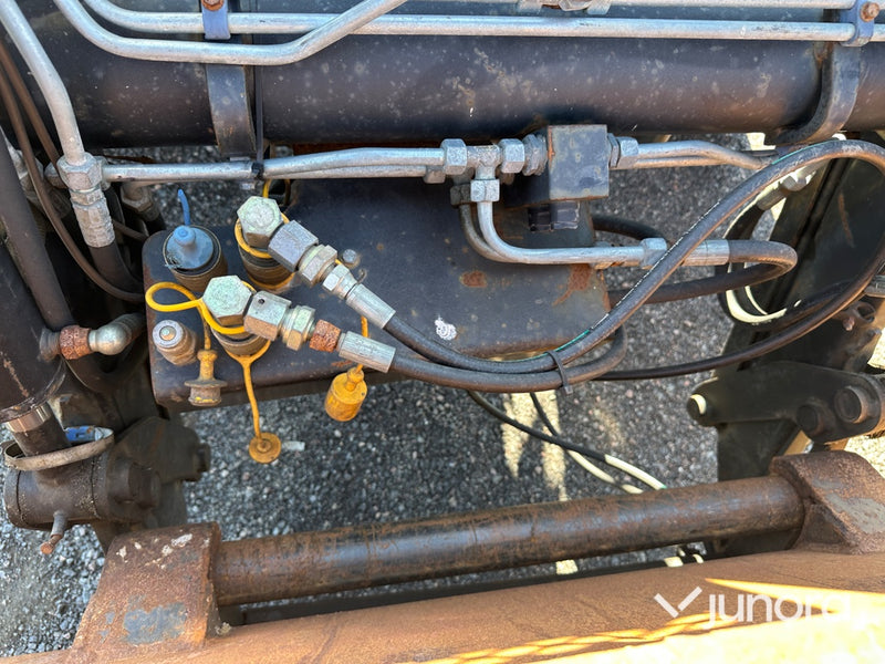 Traktor - Lamborghini, Med lastare