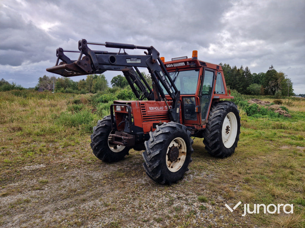 Lastartraktor New Holland 110-90