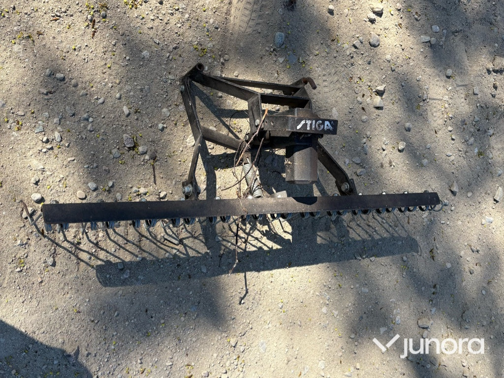 Trädgårdsräffsa - Stiga, Med motor