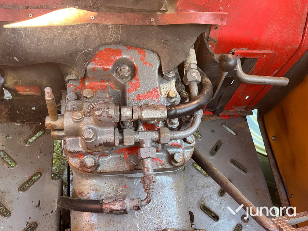 Massey Ferguson 165 MP