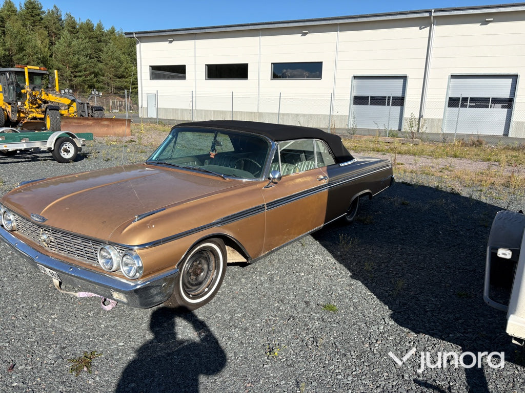 Ford Galaxie