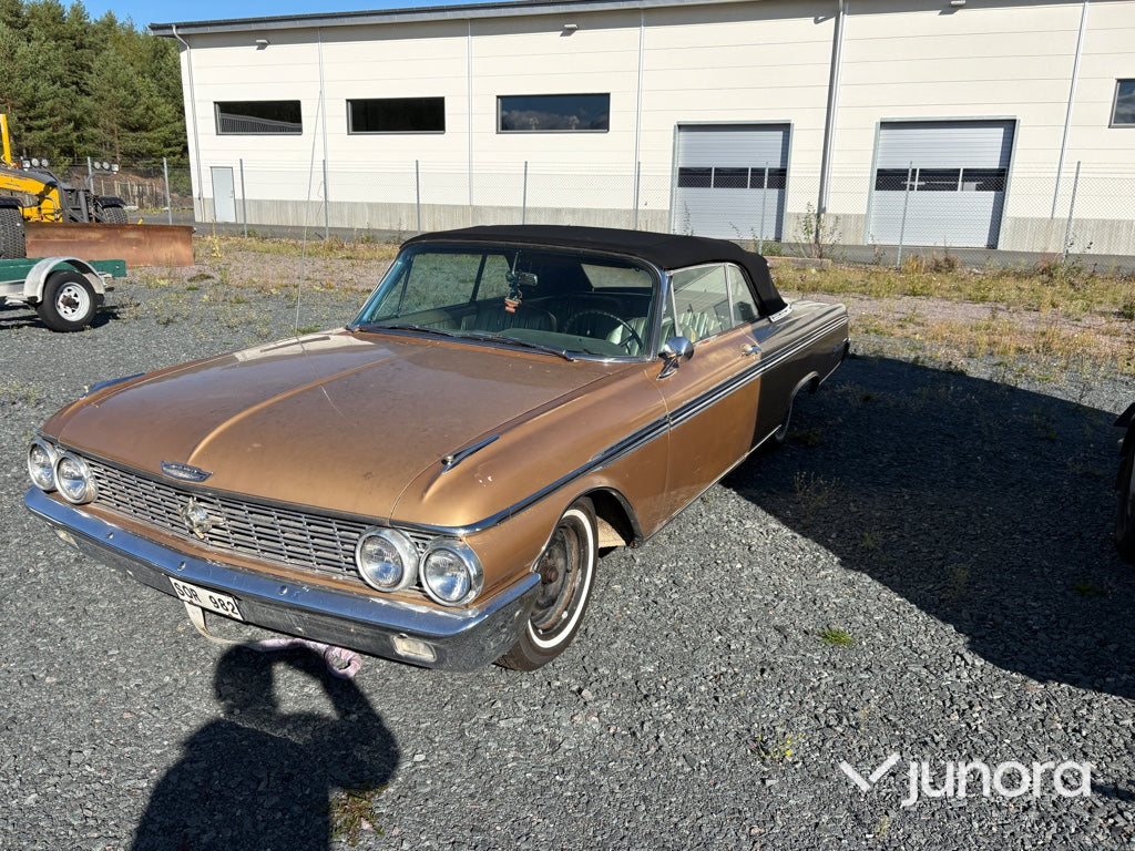 Ford Galaxie