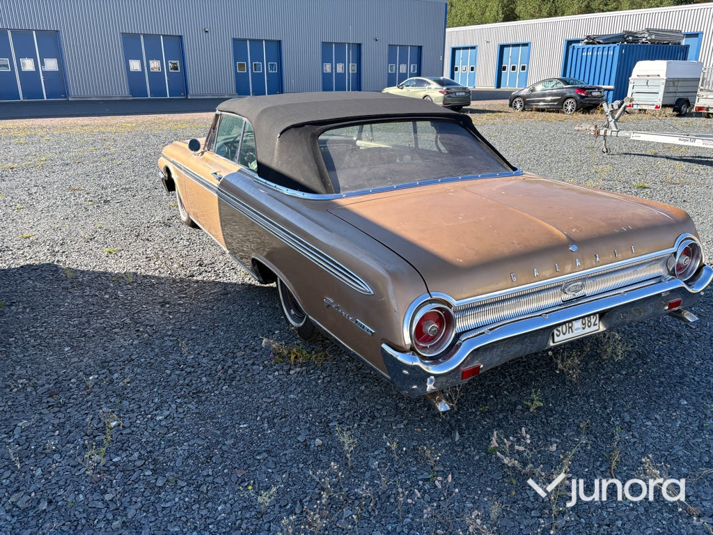 Ford Galaxie