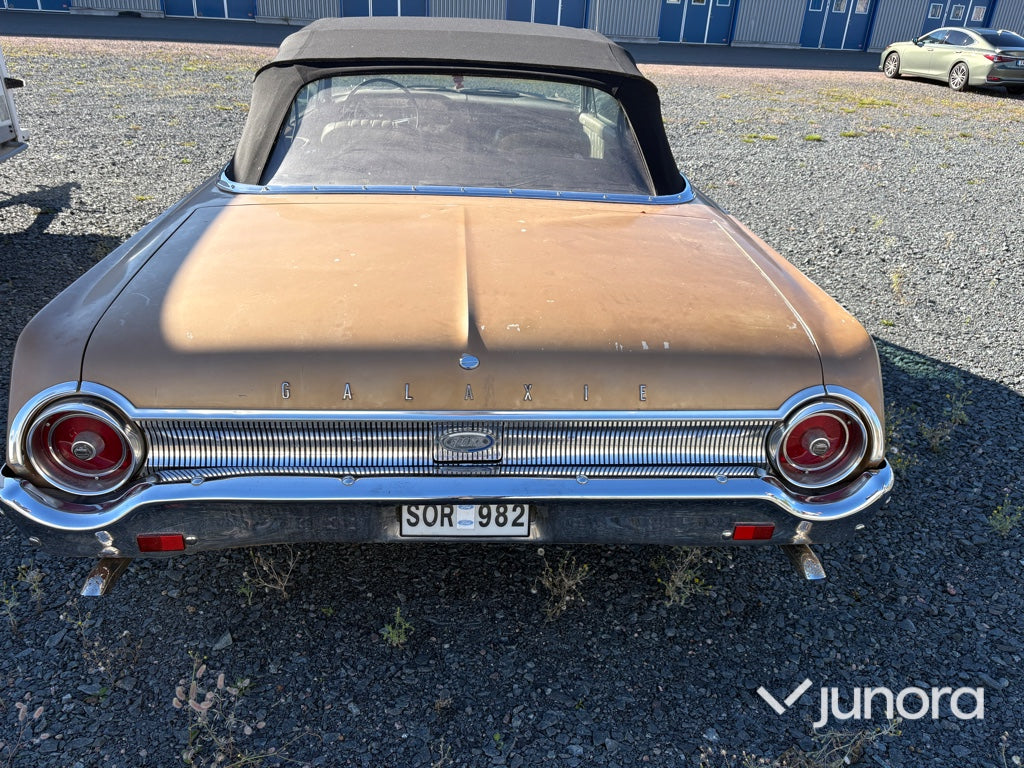 Ford Galaxie