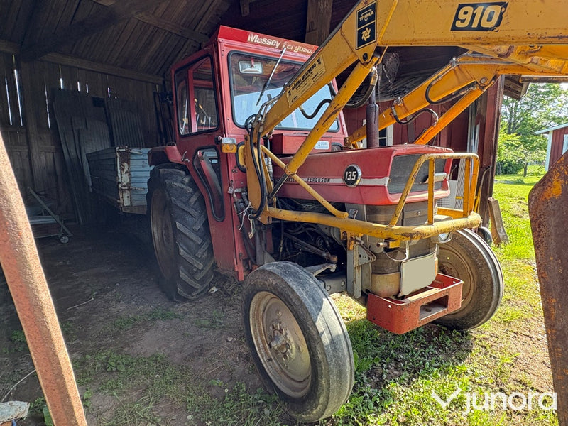 Traktor Massey Ferguson 135 S