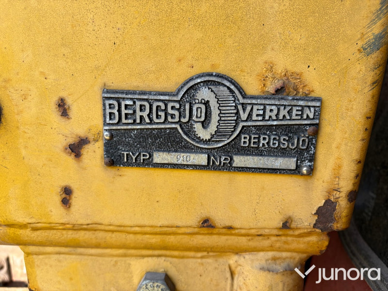 Traktor Massey Ferguson 135 S