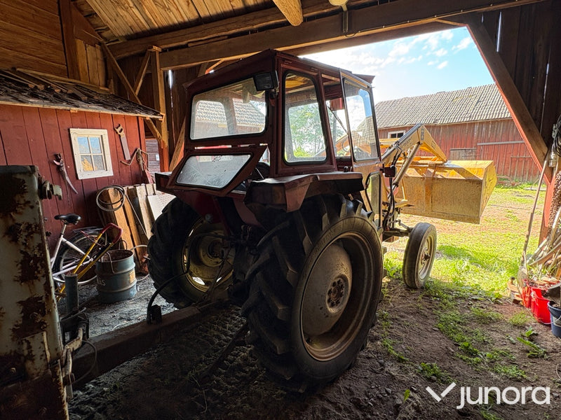 Traktor Massey Ferguson 135 S