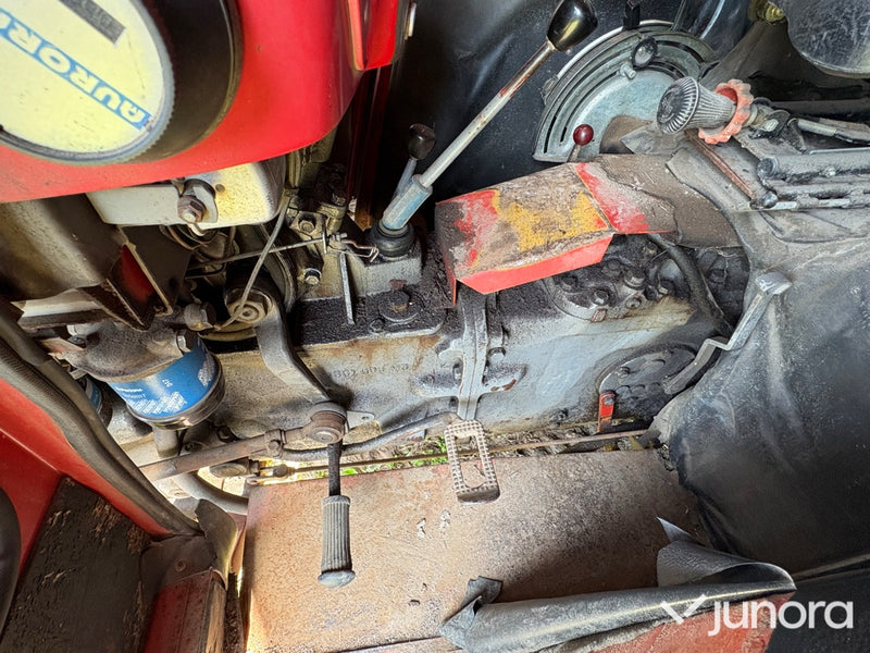 Traktor Massey Ferguson 135 S