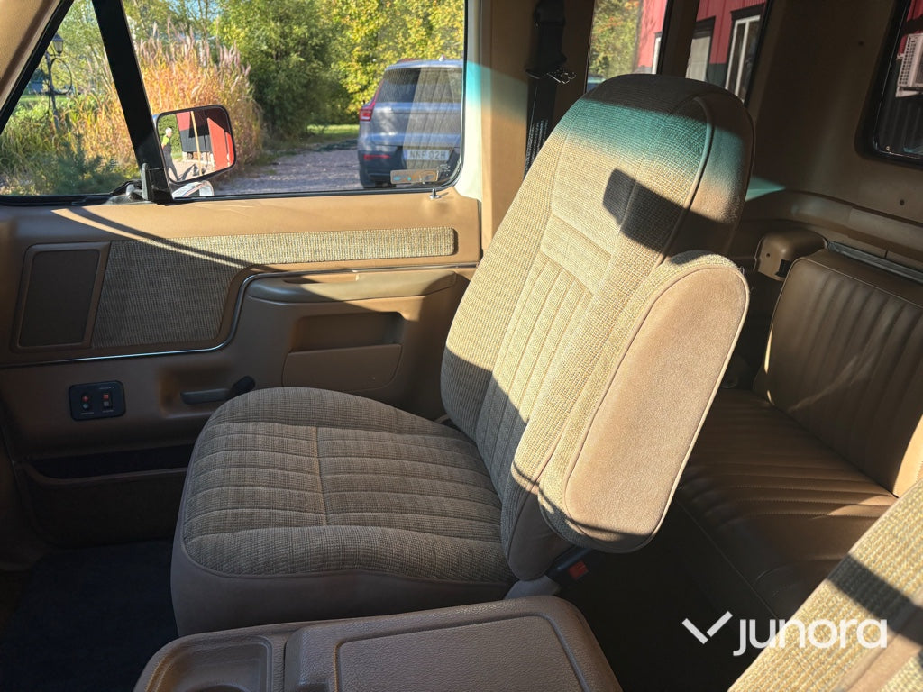 Pickup- Ford F-150 XLT Lariat