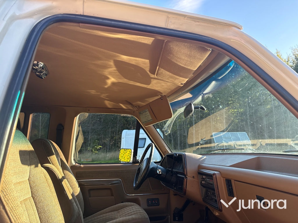 Pickup- Ford F-150 XLT Lariat