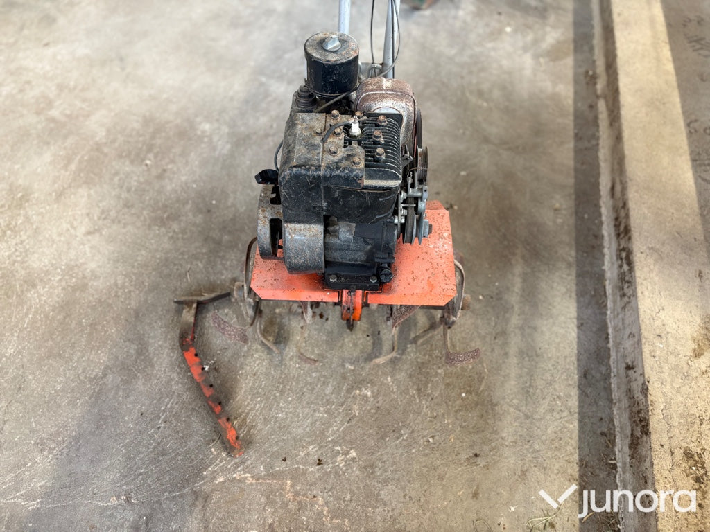 Jordfräs med Briggs & Stratton motor