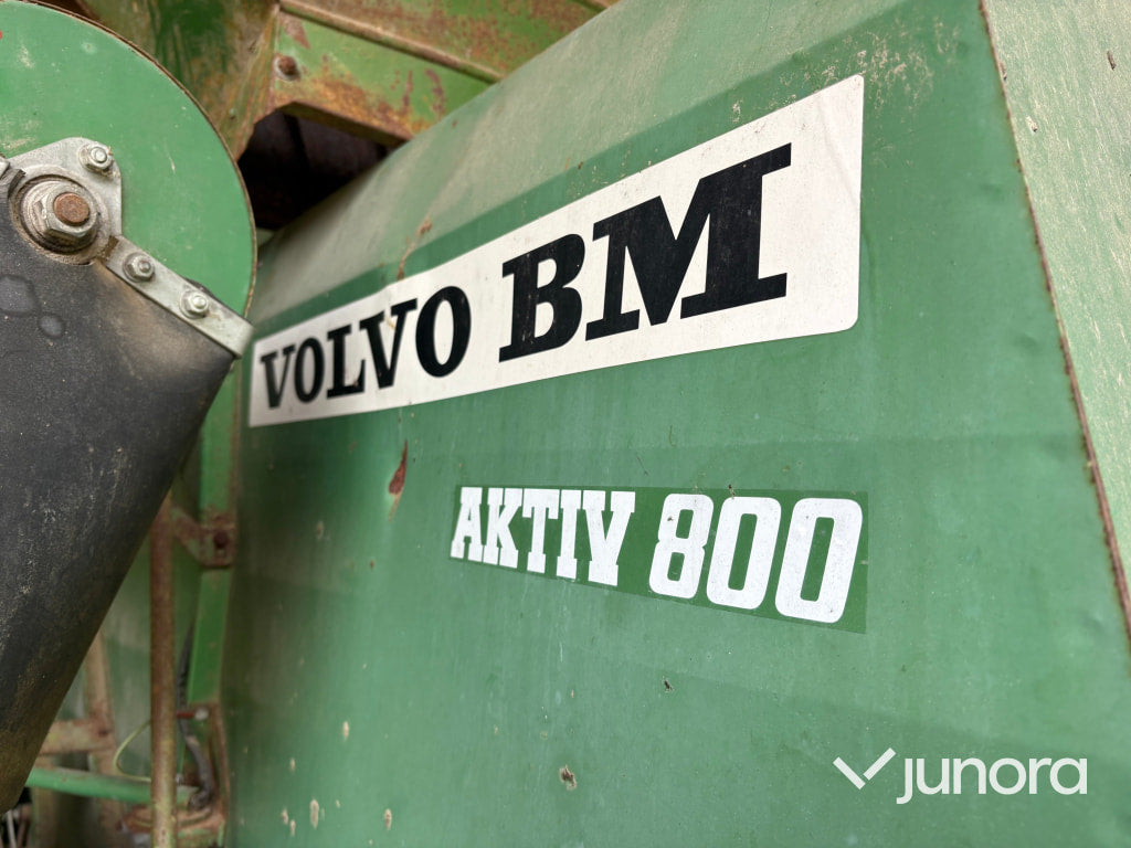 Skördetröska - Volvo BM Aktiv 800