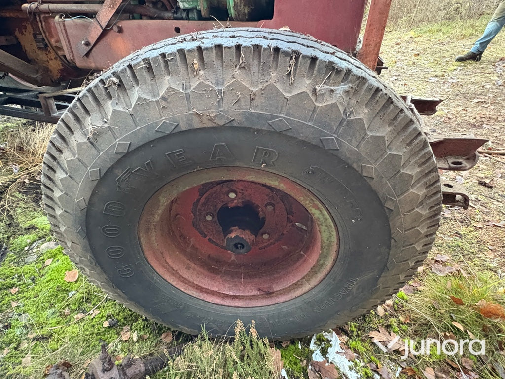 Traktor - Volvo BM, 800