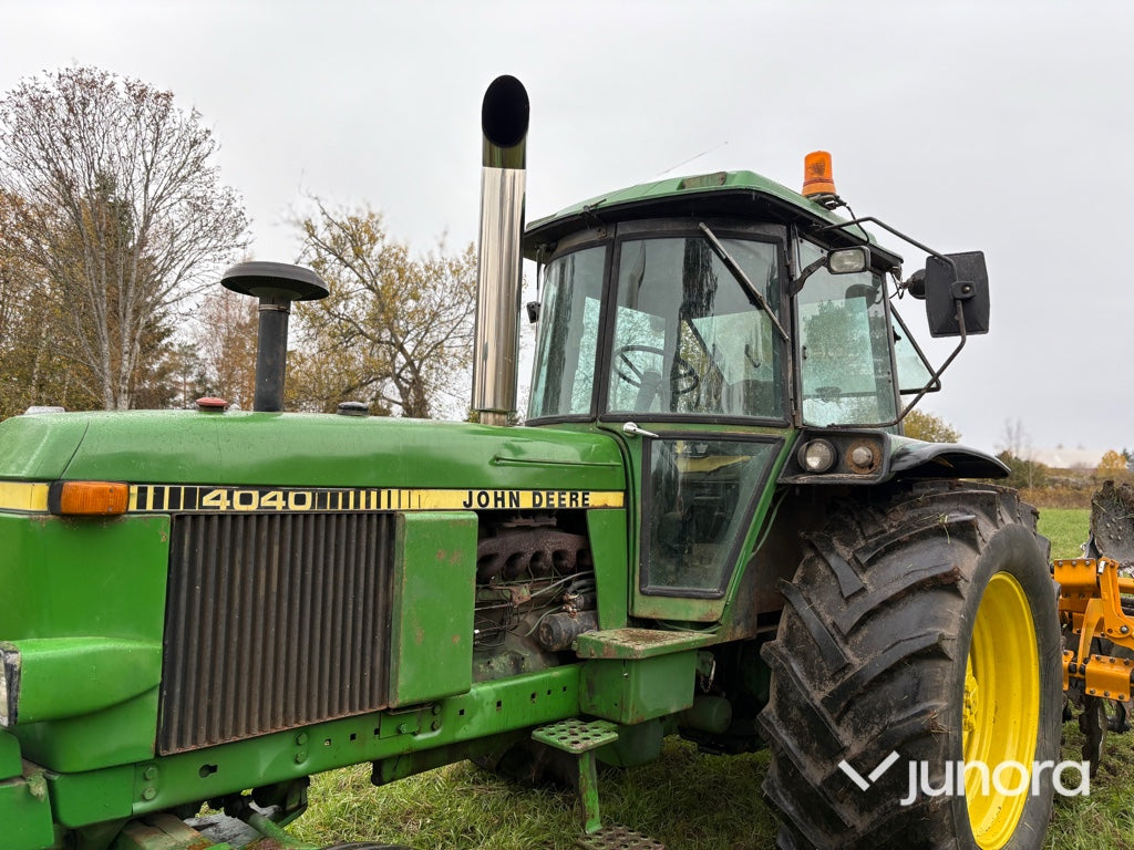 Traktor - John Deere 4040