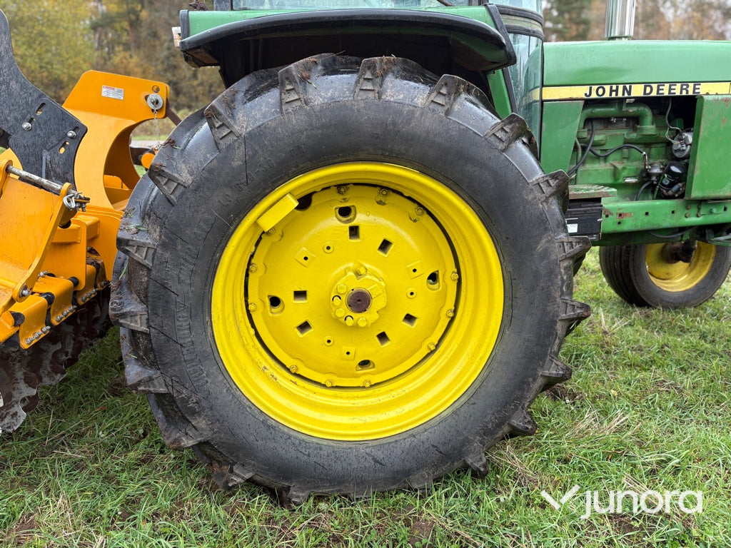 Traktor - John Deere 4040