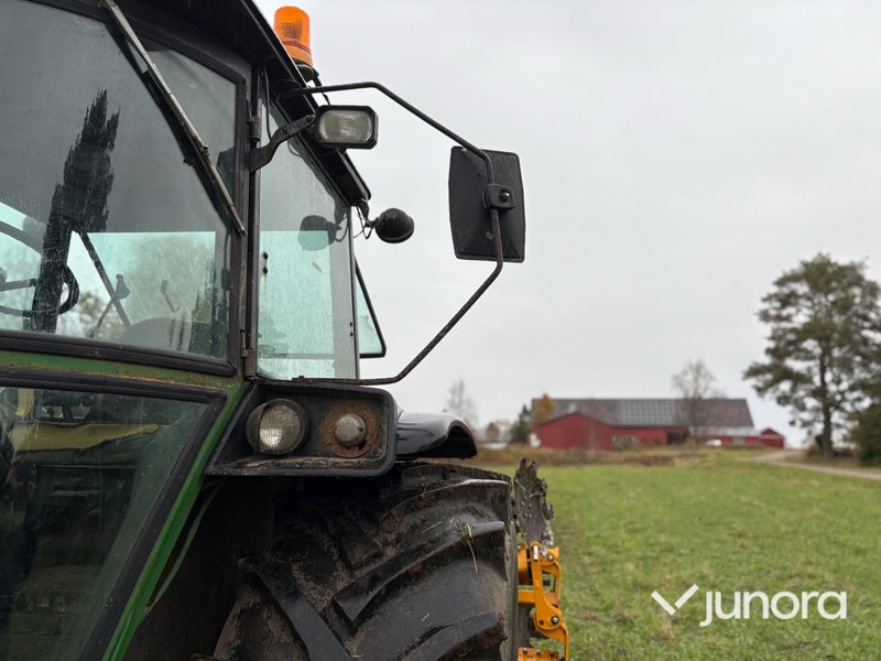 John Deere 4040