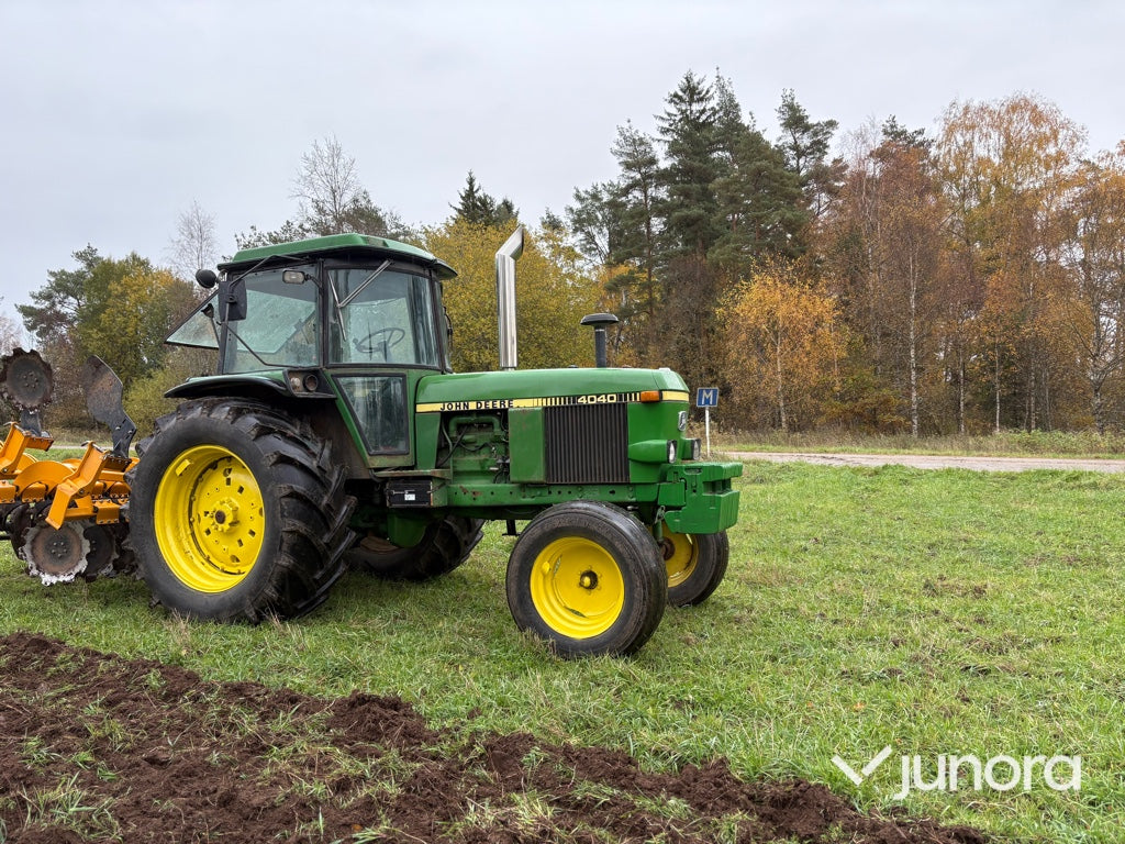 Traktor - John Deere 4040