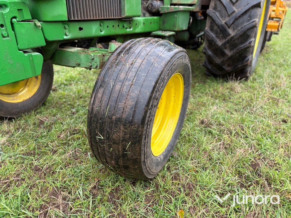 Traktor - John Deere 4040