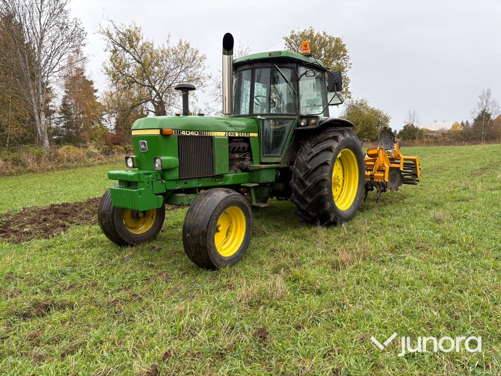 Traktor - John Deere 4040