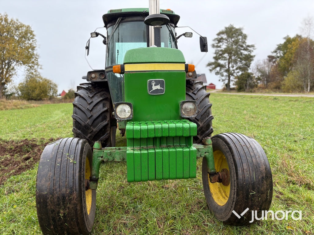 Traktor - John Deere 4040