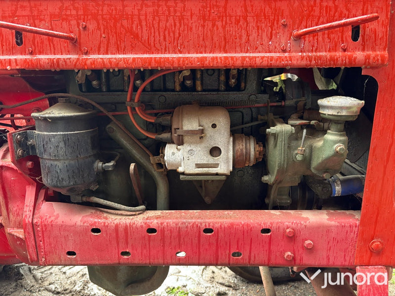 Traktor Volvo T24
