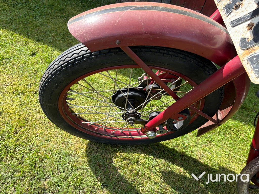 Motorcykel - Husqvarna Röd Myra