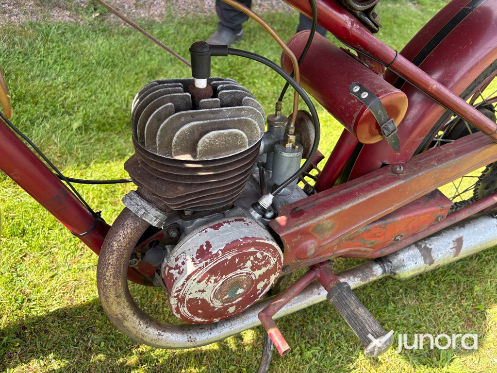 Motorcykel - Husqvarna Röd Myra