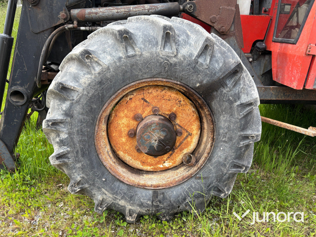 Valmet 705-4 med lastare