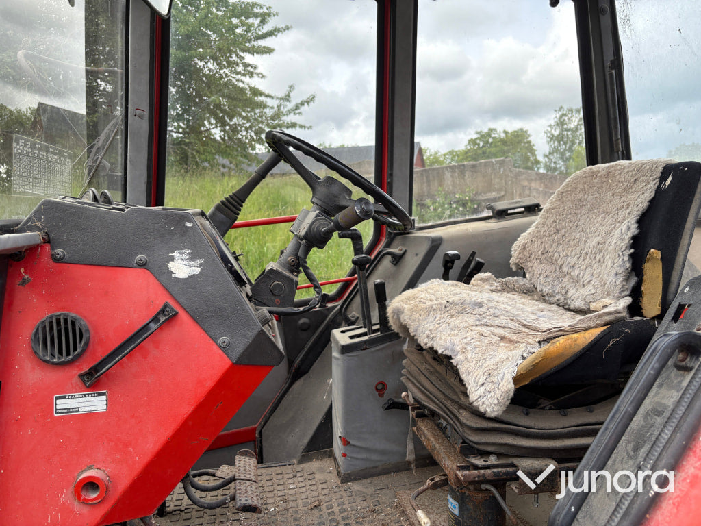 Valmet 705-4 med lastare