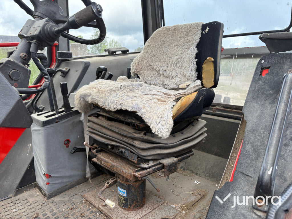 Valmet 705-4 med lastare